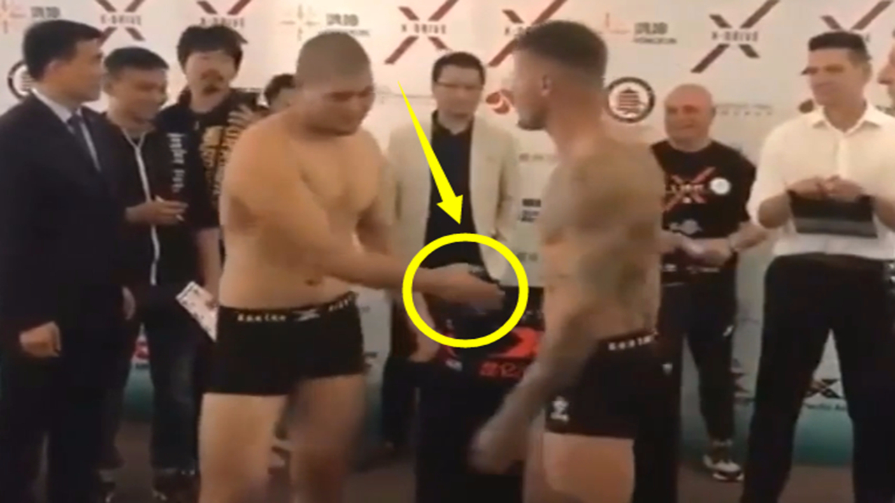 不领情?对手激怒中国硬汉,台下就大打出手,结果被打惨KO了
